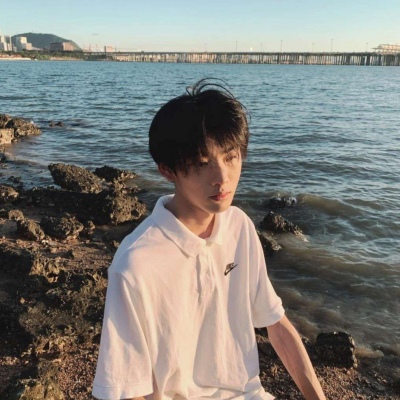 2021最潮最火男生头像动漫